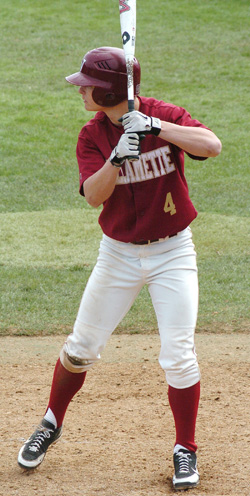 Willamette Finishes Strong in Wins over Pirates, 5-3 and 9-6