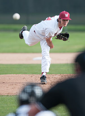 Bearcats Earn 26 Hits in Two Wins over Occidental, 8-4 and 8-5