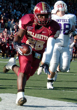 Stevens Point Holds Off Bearcats, 8-6, as Penalty Nullifies 2-Point PAT in Final Minute