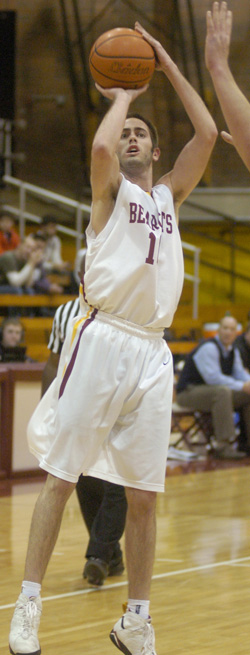 Lewis & Clark Outpaces Willamette with Strong Finish, 99-77