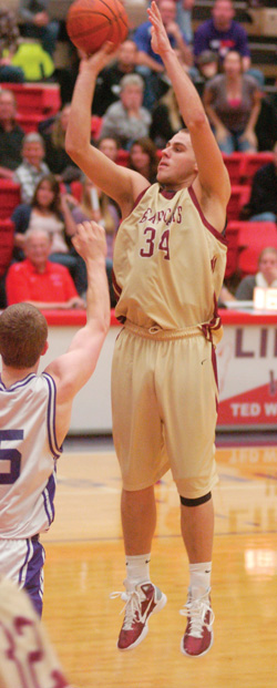Mounts Scores 24 Points, Hits Winning Basket, as Bearcats Edge Bruins, 77-75