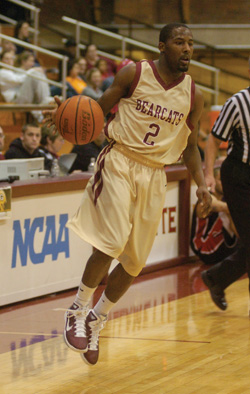 Nationally Ranked Whitworth Pulls Away from Willamette, 93-65