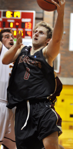 Stags Hold Off Bearcats in Closing Minutes, Defeat Willamette, 63-61