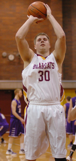 Jurlina Scores 29 Points off the Bench to Lead Whitworth over Bearcats