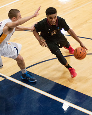 Bearcats to Battle Lewis & Clark in Key NWC Game on Tuesday