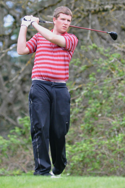 Bearcats Hold Second Place after Windy First Day at NWC Spring Classic