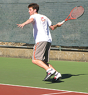 Willamette Men's Tennis Defeats U of O Club Team in Exhibition, 7-2