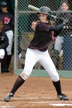 Pacific Lutheran Sweeps Doubleheader from Bearcats in Softball