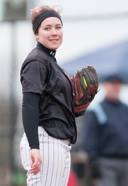 Bearcats Split Saturday Games in NFCA Leadoff Classic