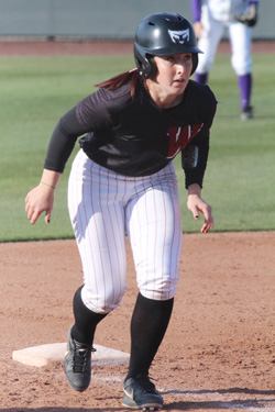 California Lutheran Defeats Willamette Twice in Softball, 9-6 and 8-7