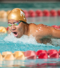 Bearcats Place Fourth in Two Events at NWC Relays in Tacoma