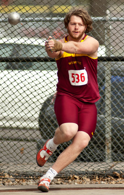 Bearcats Succeed in Hammer Throw on First Day of Willamette Invitational