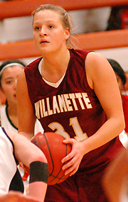 Whitman Pulls Away from Bearcats, 69-52