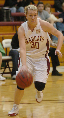 Linfield Pulls Away from Bearcats, 95-58