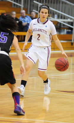 DeLong Leads Bearcats Past Schreiner with 26 Points in 57-53 Win