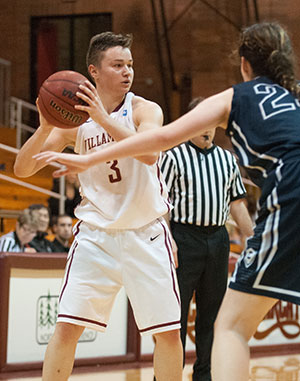 Willamette Shuts Down Lake Forest for 43-38 Win in Hawaii