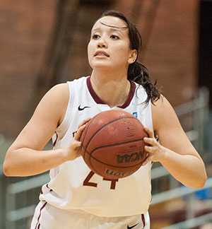 Pacific Moves Past Bearcats, 60-39, behind 20 Points by Curl