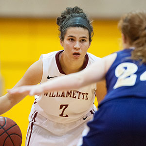 Concordia Scores at Buzzer to Defeat Bearcats, 62-60