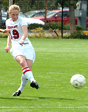 Willamette Shoots Past Pacific Lutheran, 2-0