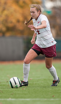 Willamette Women's Soccer Earns NSCAA Team Academic Award for 2012-13