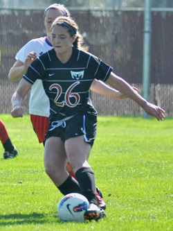 Three Goals in First Half Send Puget Sound Past Bearcats, 3-0