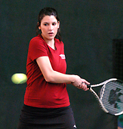 Women's Tennis Defeats Puget Sound, 5-4