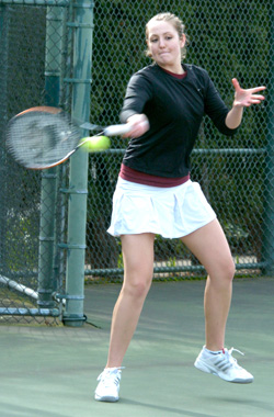 Willamette Defeats Hardin-Simmons in Women's Tennis, 7-2