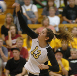 Pacific Lutheran Rolls Past Bearcats, 3-0, as Lutes Improve to 15-3