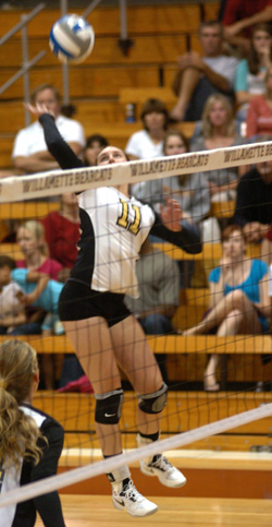 Whitworth Stays Unbeaten in NWC with 3-0 Win over Willamette