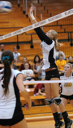 Puget Sound Defeats Bearcats in Three Close Sets, 26-24, 25-23, 25-23
